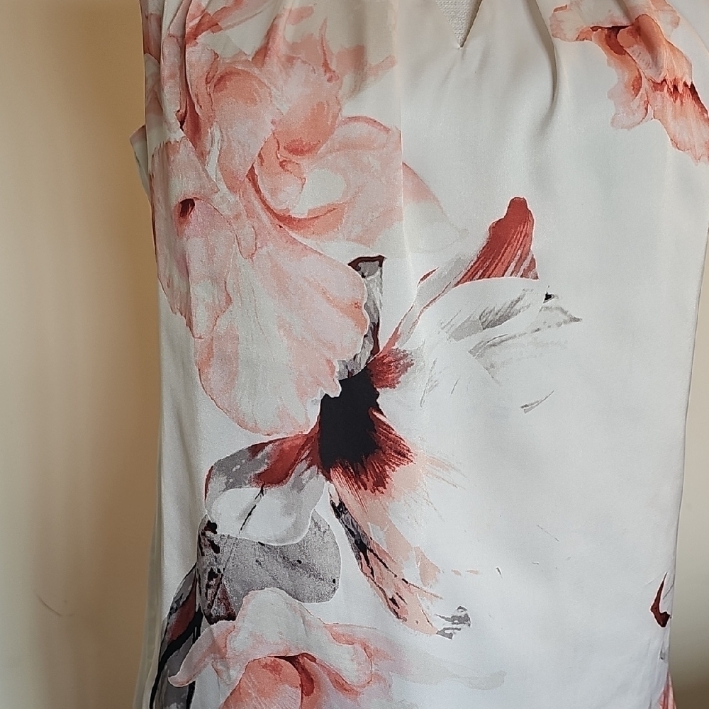WHBM Floral Sleeveless Women's Top - White and Peach - Picture 3 of 6